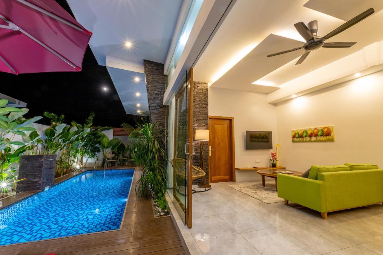 Maneh Villa Langkawi - Private Pool Пантай-Сенанг Экстерьер фото
